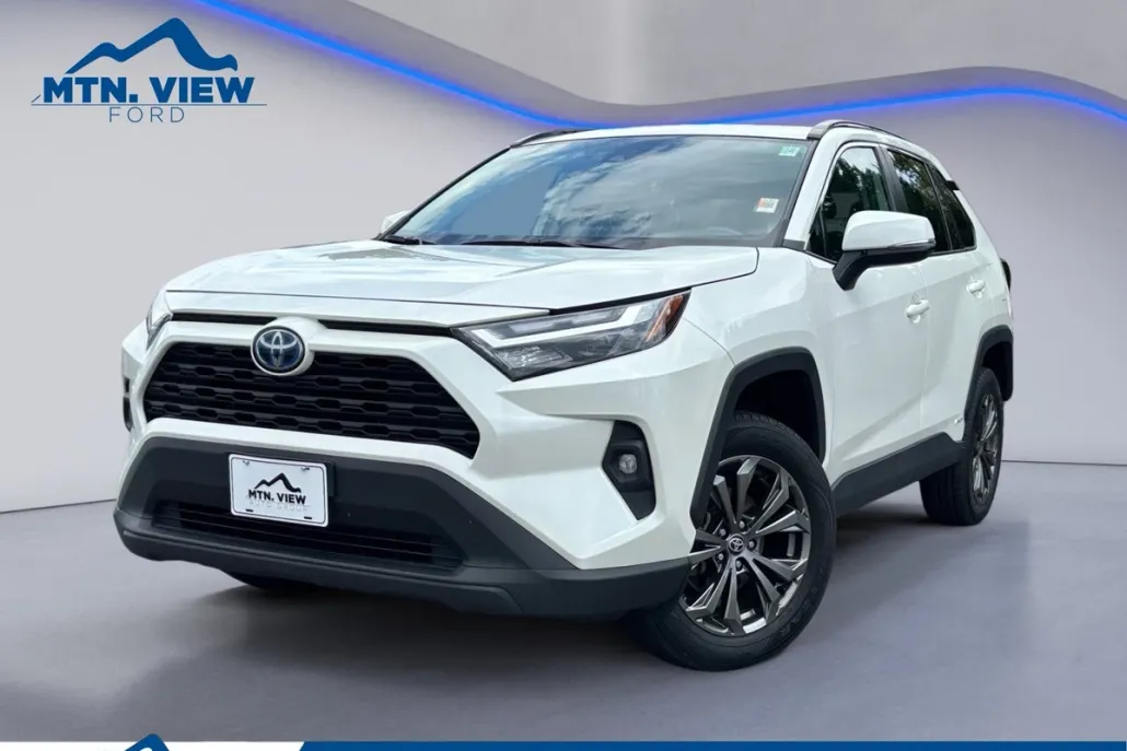 2022 Toyota RAV4 Hybrid XLE Premium photo 1