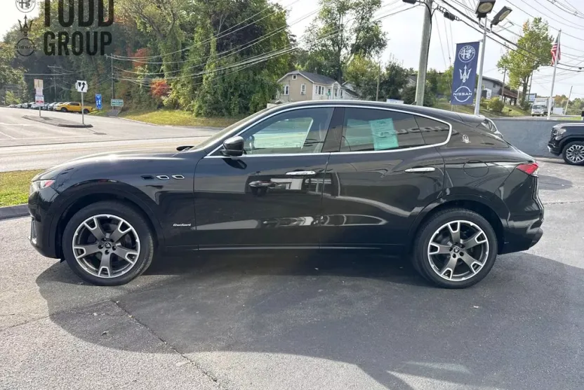 2021 Maserati Levante GranSport photo 1