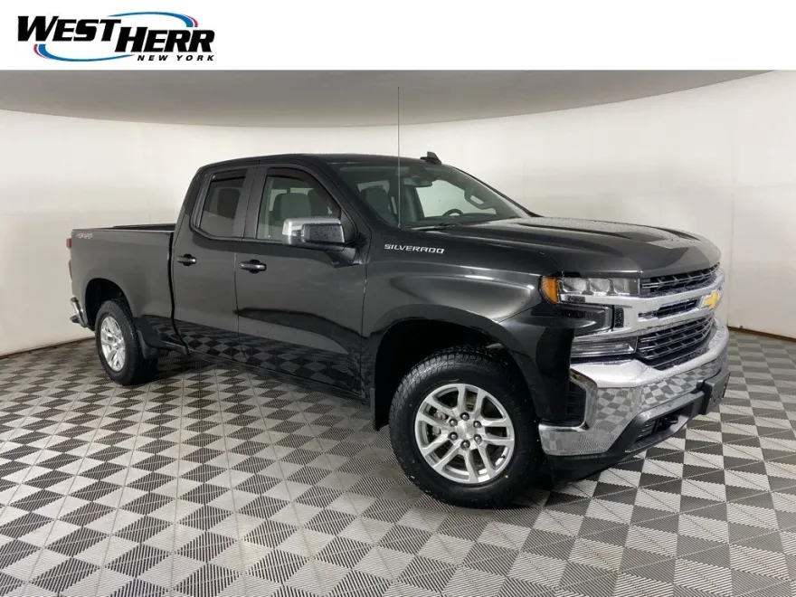 2020 Chevrolet Silverado 1500 LT photo 1