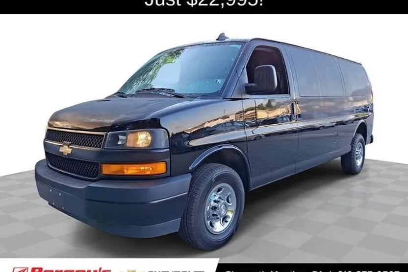 2023 Chevrolet Express 3500 Work Cargo Van photo 1