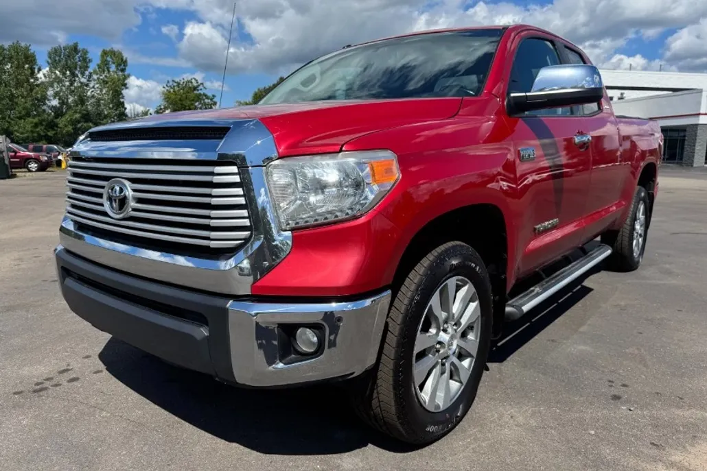 2016 Toyota Tundra Limited photo 1