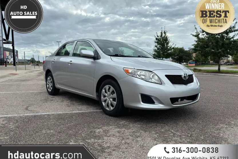 2010 Toyota Corolla LE photo 1