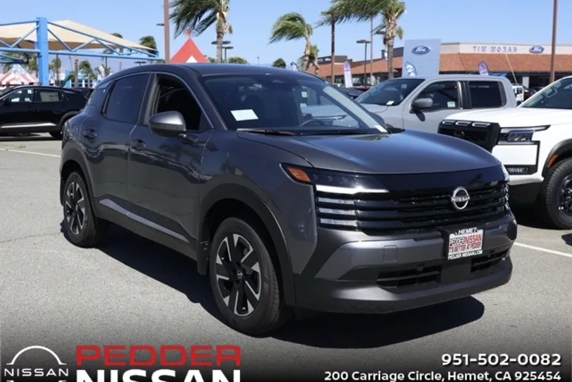 2025 Nissan Kicks SV photo 1