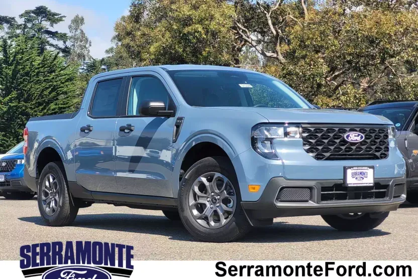 2025 Ford Maverick XLT photo 1