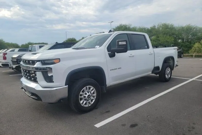 2020 Chevrolet Silverado 2500HD LT photo 1