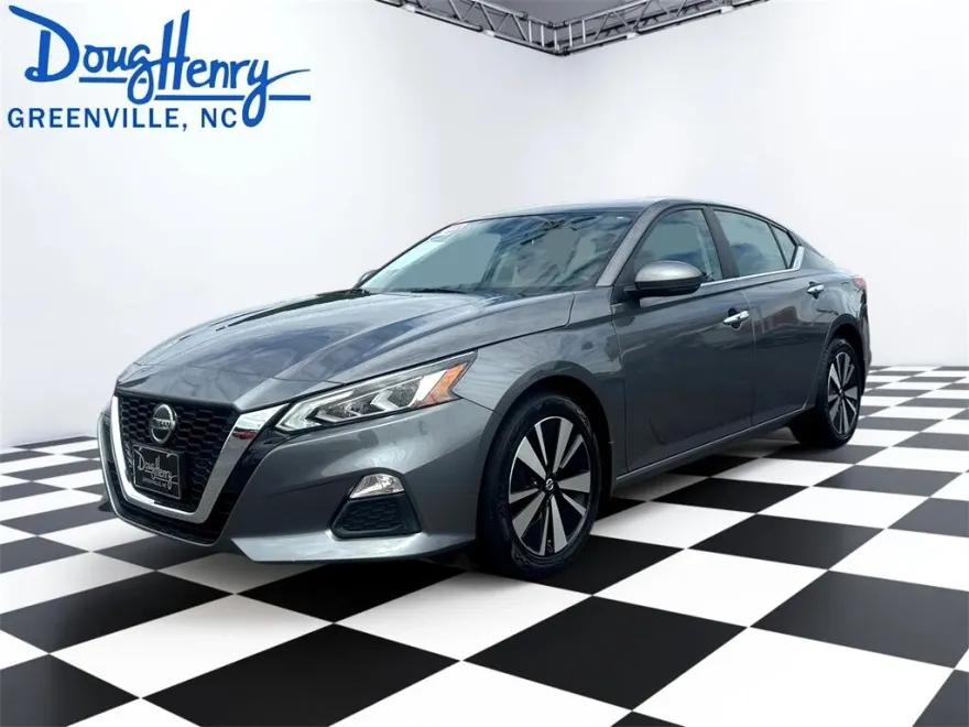 2022 Nissan Altima 2.5 SV photo 1