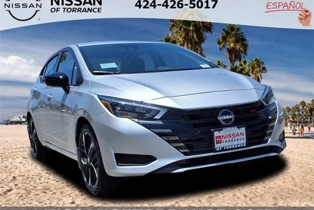 2025 Nissan Versa SR photo 1