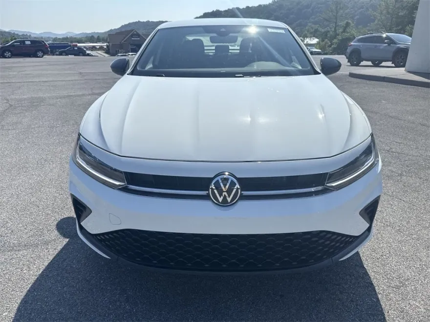 2025 Volkswagen Jetta 1.5T Sport photo 1