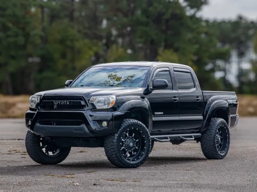 2015 Toyota Tacoma V6 photo 1