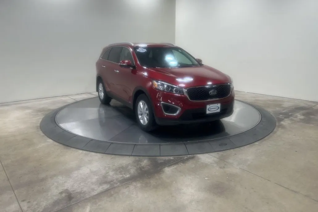 2018 Kia Sorento LX photo 1