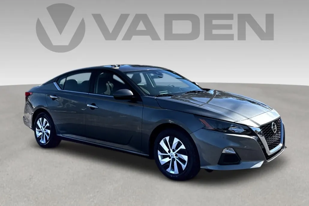 2022 Nissan Altima 2.5 S photo 1