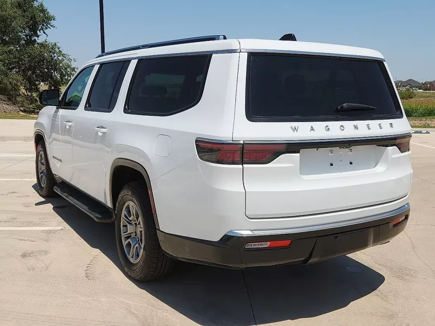 2024 Jeep Wagoneer L Base photo 1