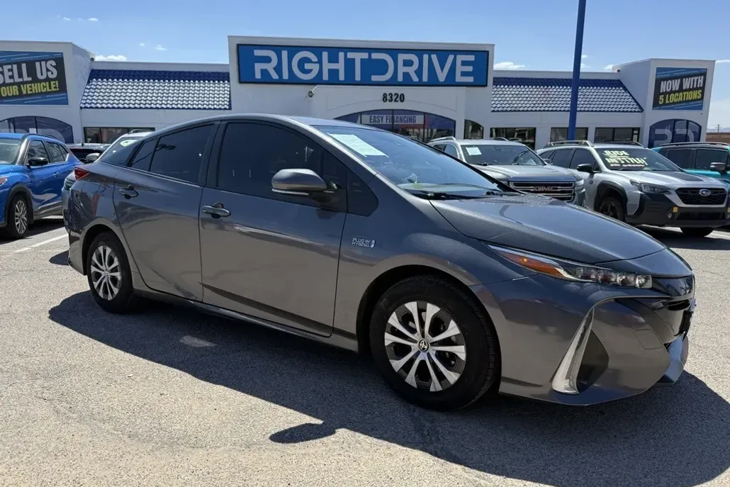 2021 Toyota Prius Prime photo 1