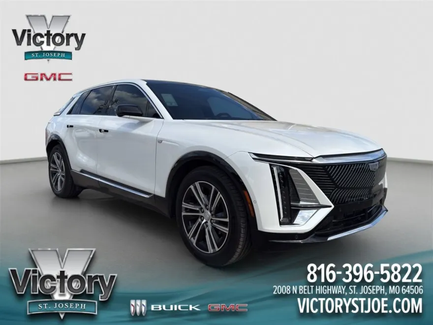 2024 Cadillac Lyriq Luxury photo 1