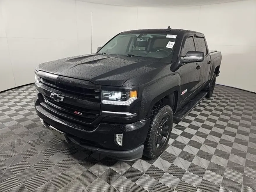 2017 Chevrolet Silverado 1500 LTZ photo 1