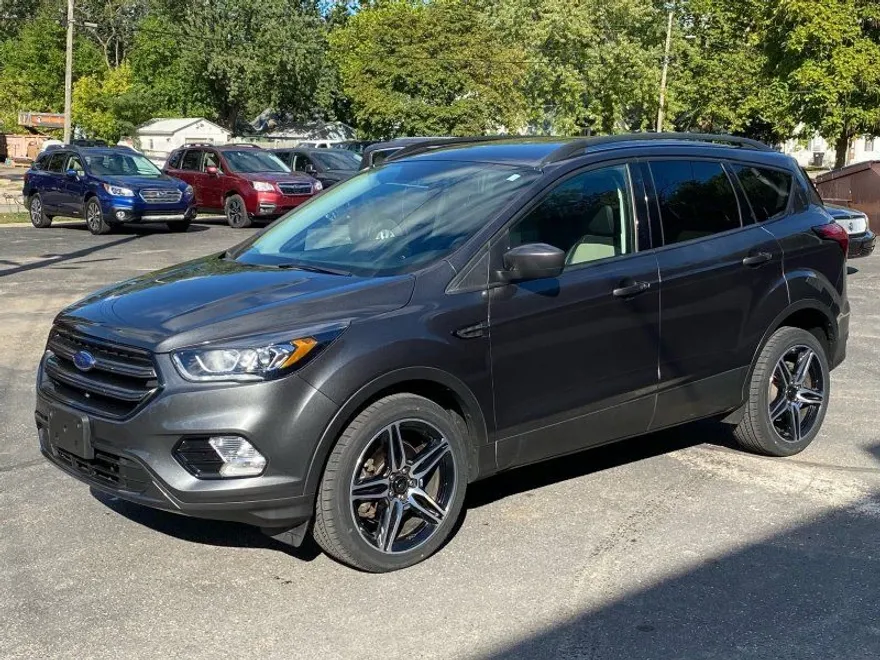 2019 Ford Escape SEL photo 1