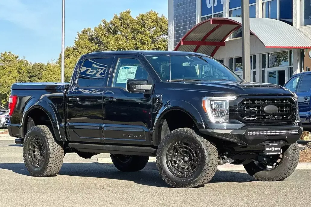 2023 Ford F-150 Lariat photo 1