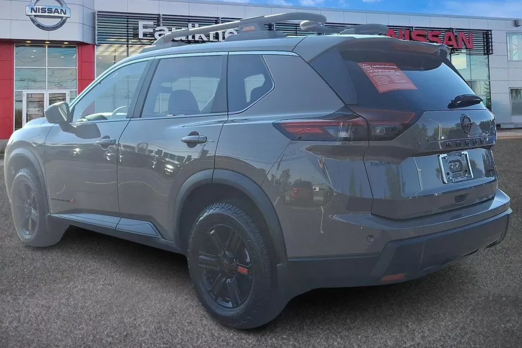 2025 Nissan Rogue SV photo 1