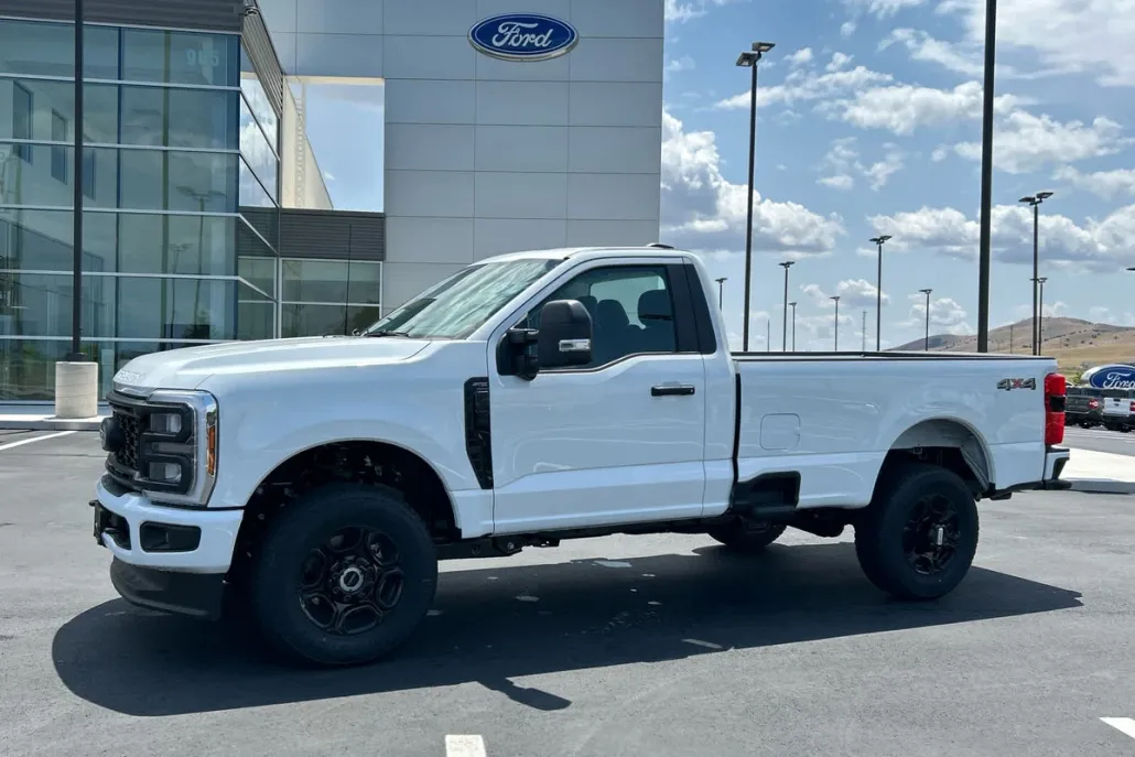 2025 Ford F-350 XL photo 1