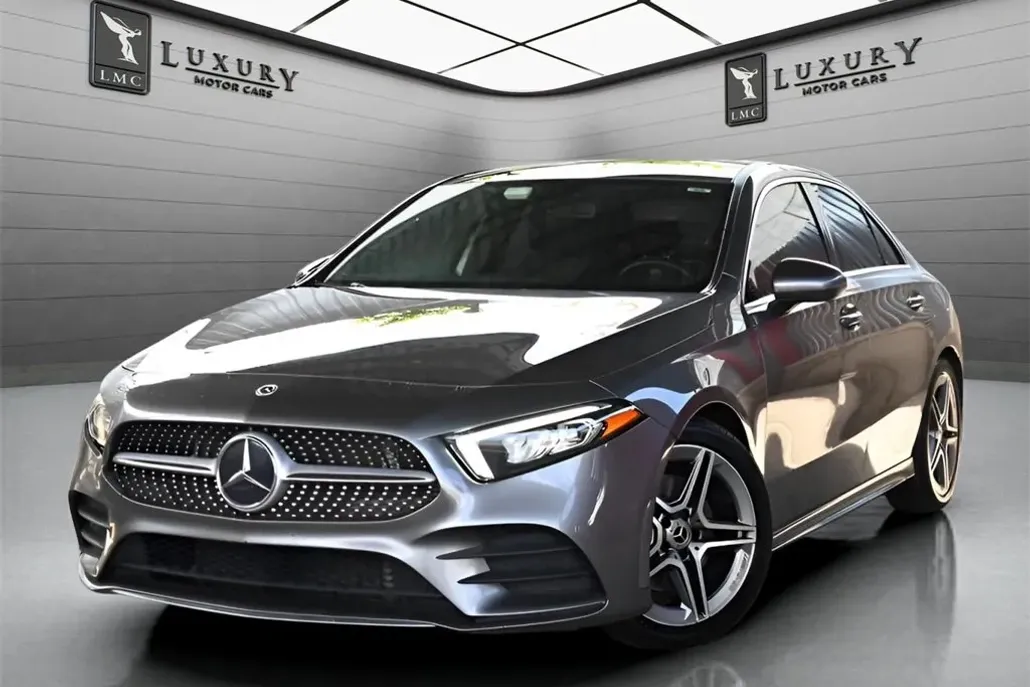 2022 Mercedes Benz A 220 photo 1