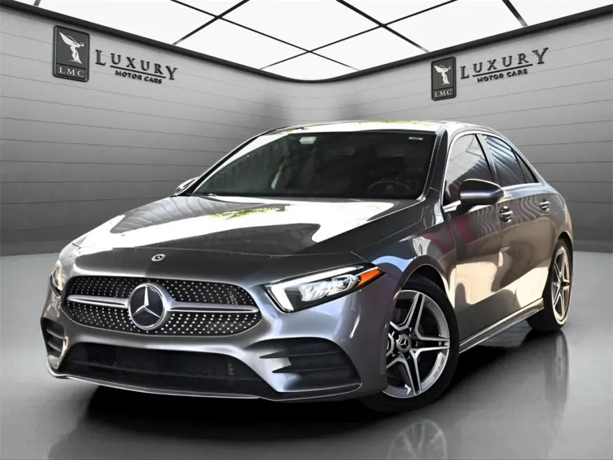 2022 Mercedes Benz A 220 photo 1