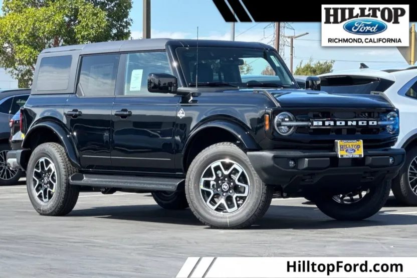 2025 Ford Bronco Outer Banks photo 1