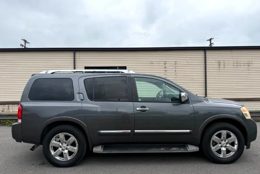 2012 Nissan Armada Platinum photo 1