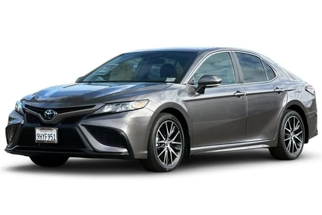 2024 Toyota Camry SE photo 1