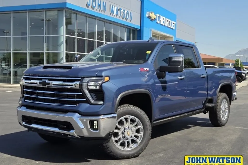 2025 Chevrolet Silverado 3500HD LTZ photo 1