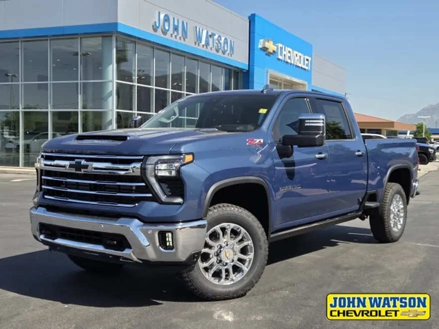 2025 Chevrolet Silverado 3500HD LTZ photo 1