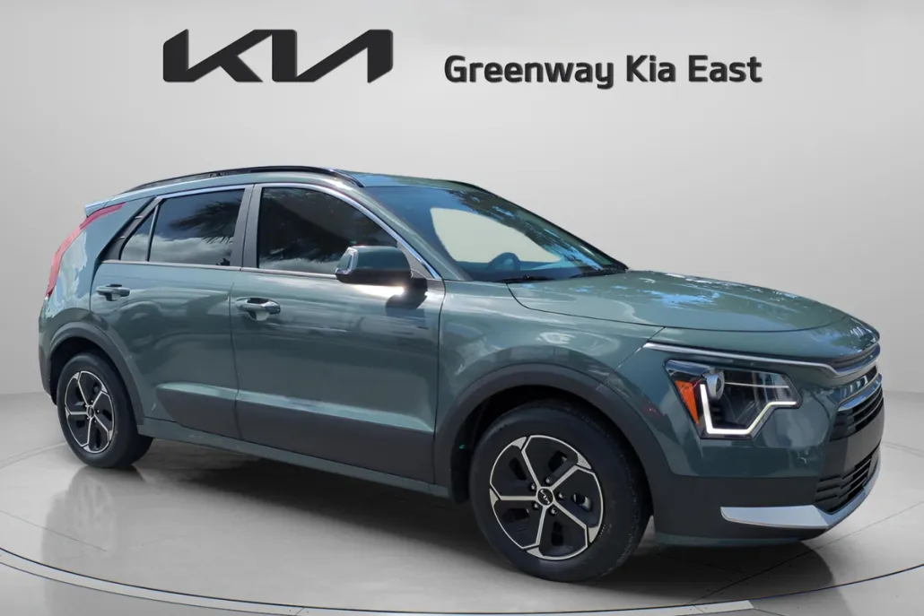 2023 Kia Niro EX photo 1