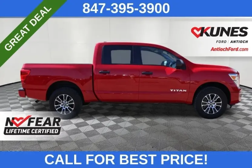 2022 Nissan Titan SV photo 1