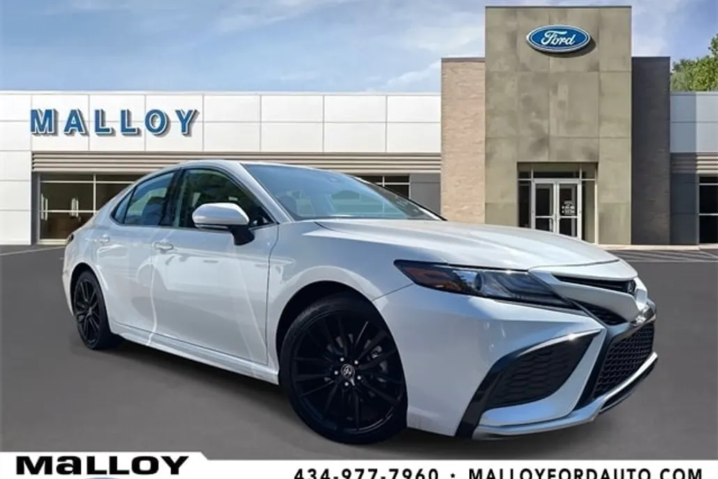 2023 Toyota Camry XSE photo 1