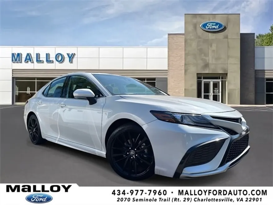 2023 Toyota Camry XSE photo 1