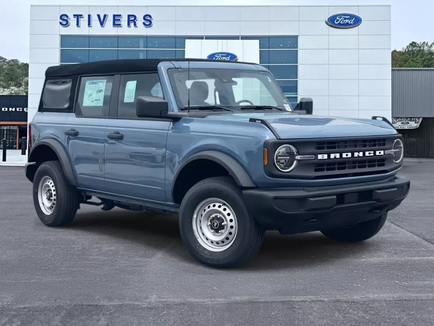2025 Ford Bronco Base photo 1