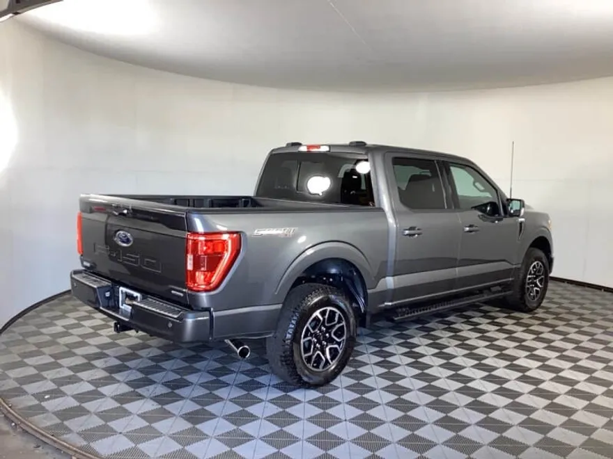 2023 Ford F-150 XLT photo 1