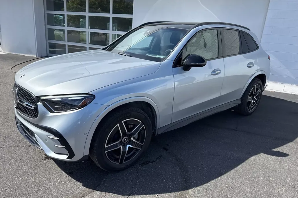 2024 Mercedes Benz GLC 300 4MATIC photo 1