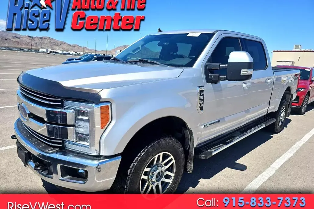 2019 Ford F-350 Lariat photo 1
