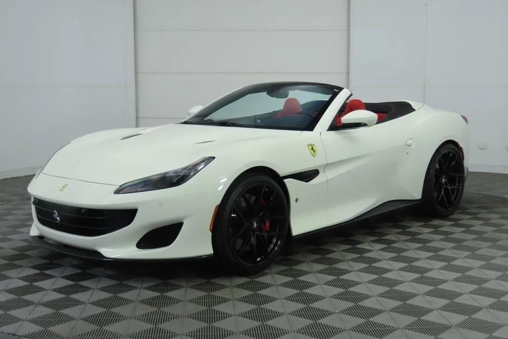 2019 Ferrari Portofino Base photo 1