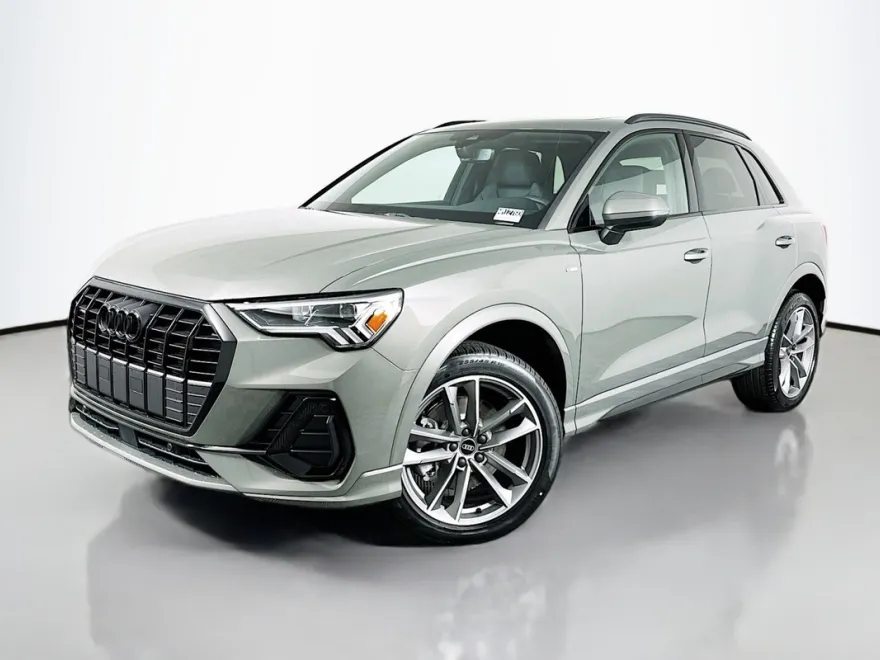 2025 Audi Q3 S line Premium photo 1