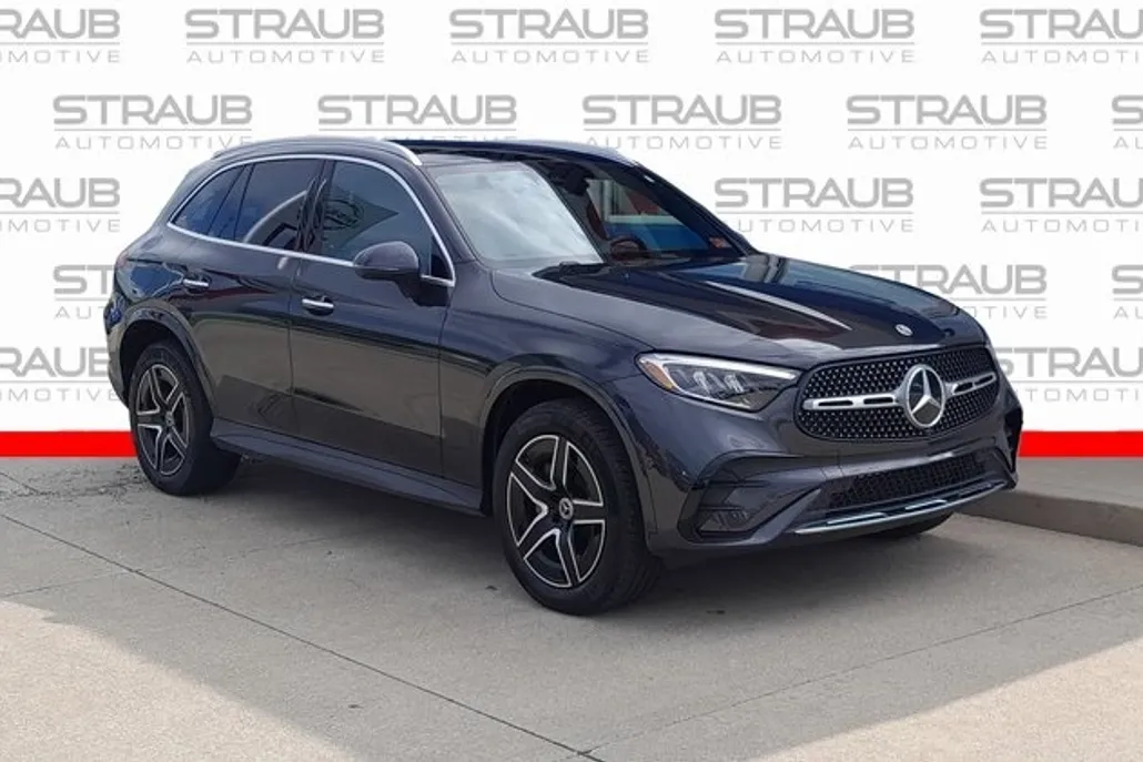 2025 Mercedes Benz GLC 300 4MATIC photo 1