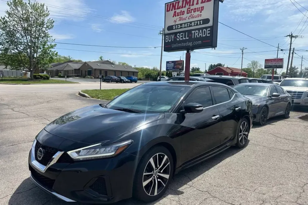 2021 Nissan Maxima SV photo 1