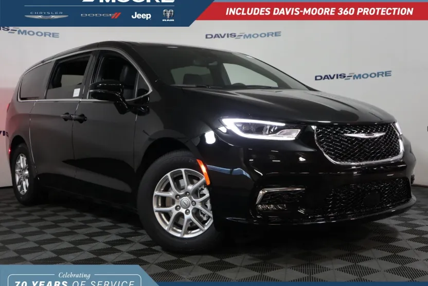 2025 Chrysler Pacifica photo 1