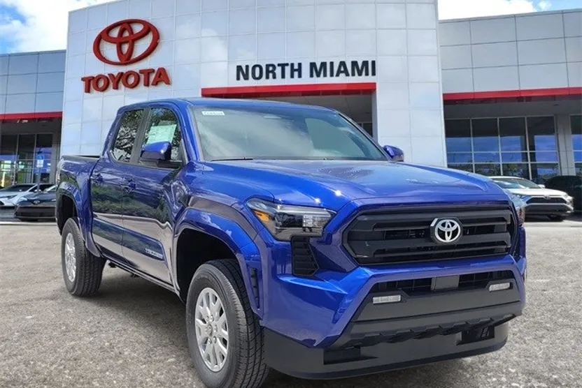 2025 Toyota Tacoma SR5 photo 1
