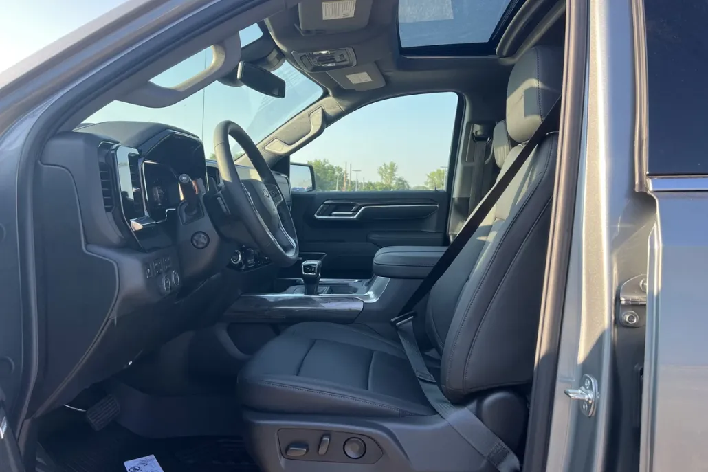 2026 Chevrolet Silverado 1500 LTZ photo 1