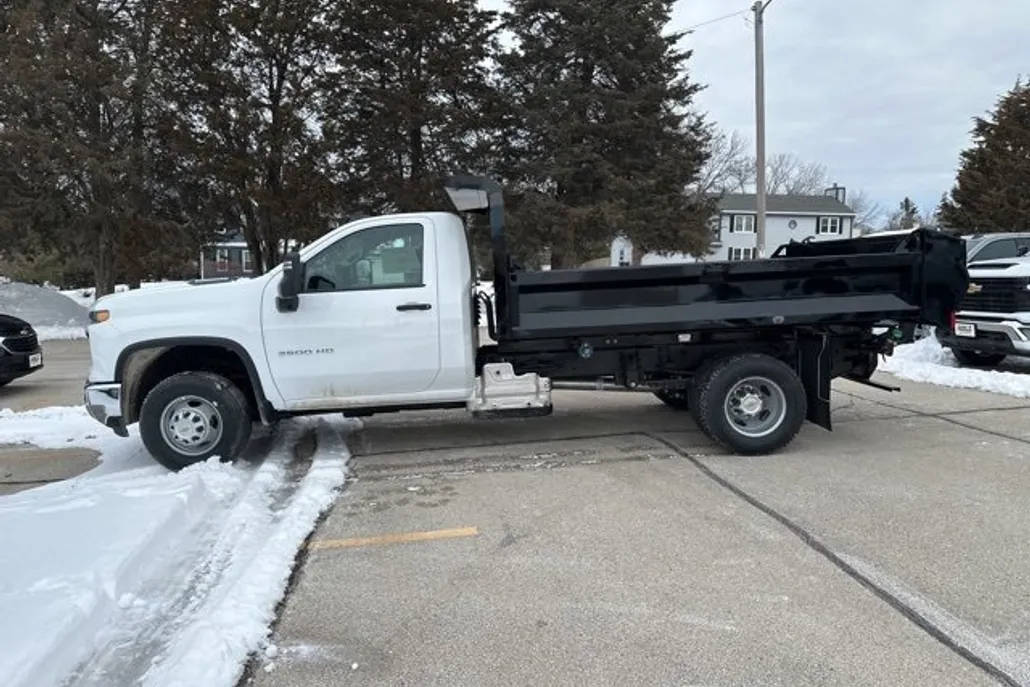 2025 Chevrolet Silverado 3500HD Work Truck photo 1