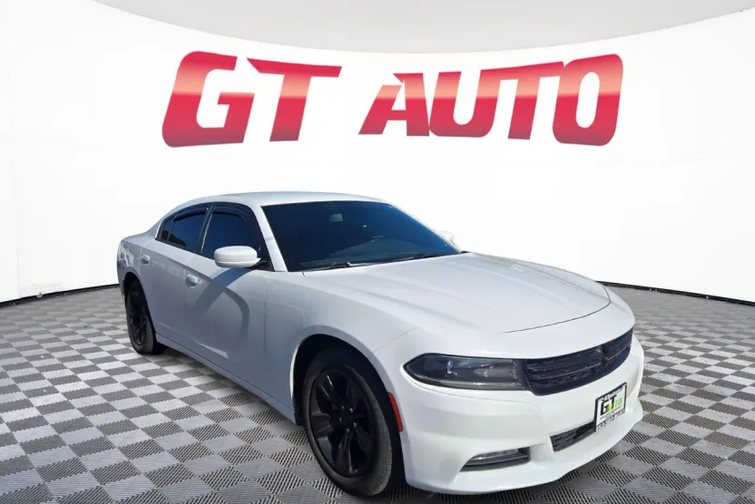 2018 Dodge Charger SXT Plus photo 1