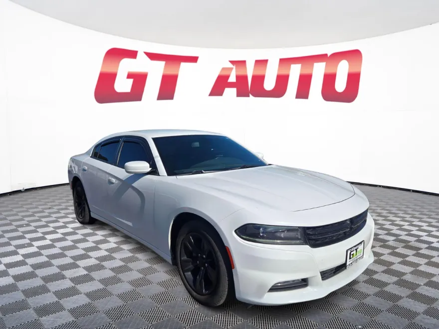 2018 Dodge Charger SXT Plus photo 1