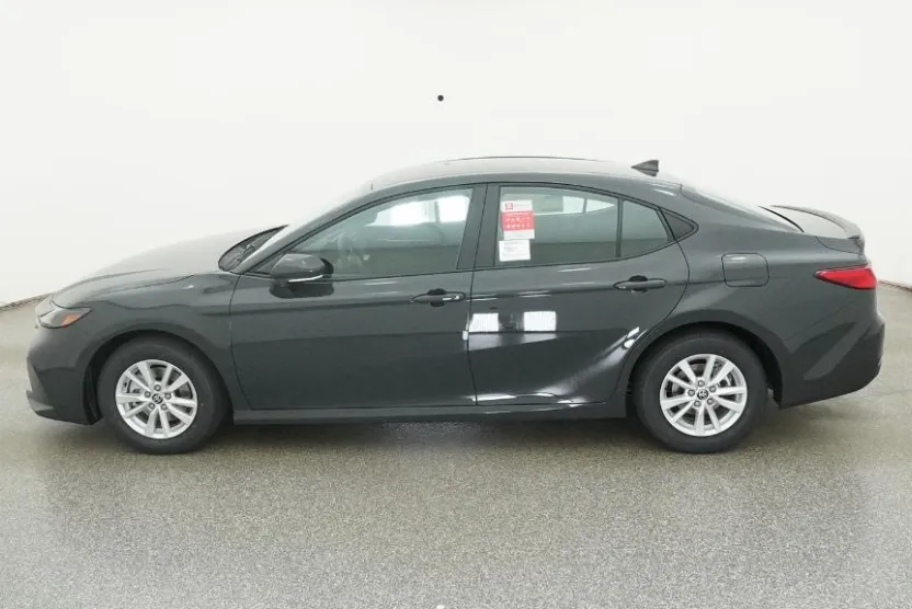 2026 Toyota Camry LE photo 1