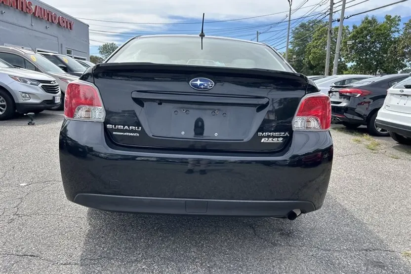 2016 Subaru Impreza 2.0i photo 1